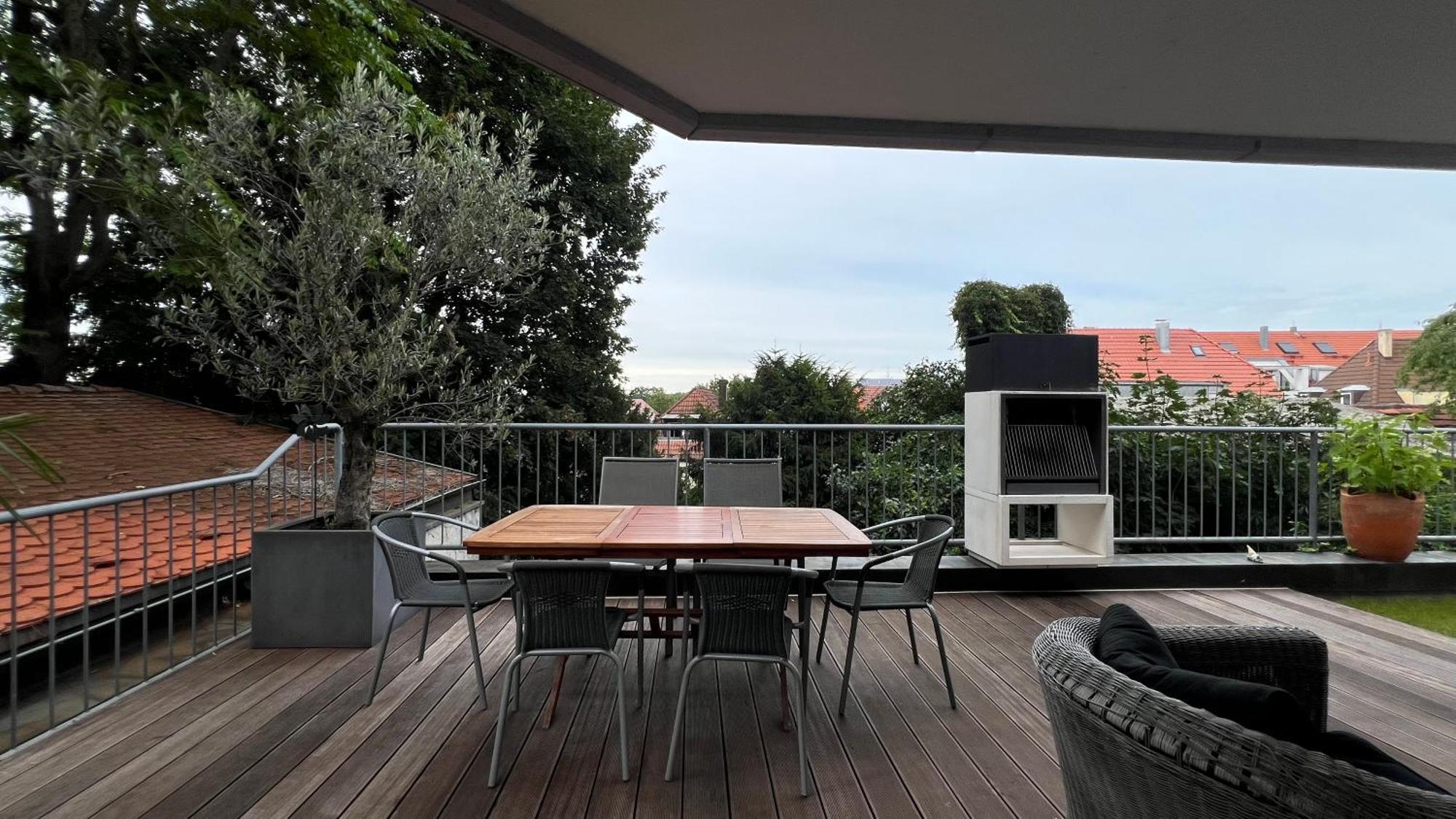 Ludwigshome Luxus - Zentral, Kostenloser Parkplatz, Terrasse Ludwigsburg Esterno foto